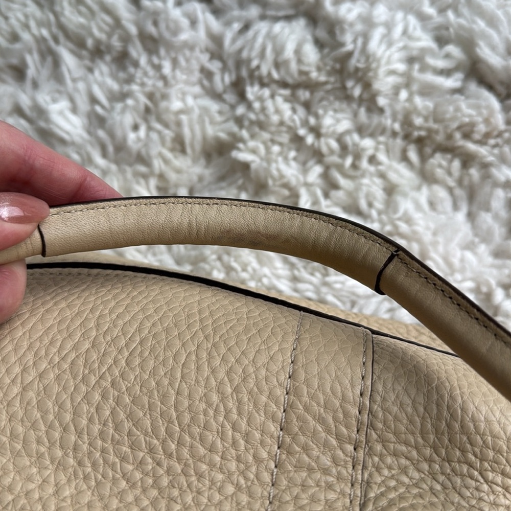 🆕‎ Coach Hamptons Satchel - Picture 8 of 10